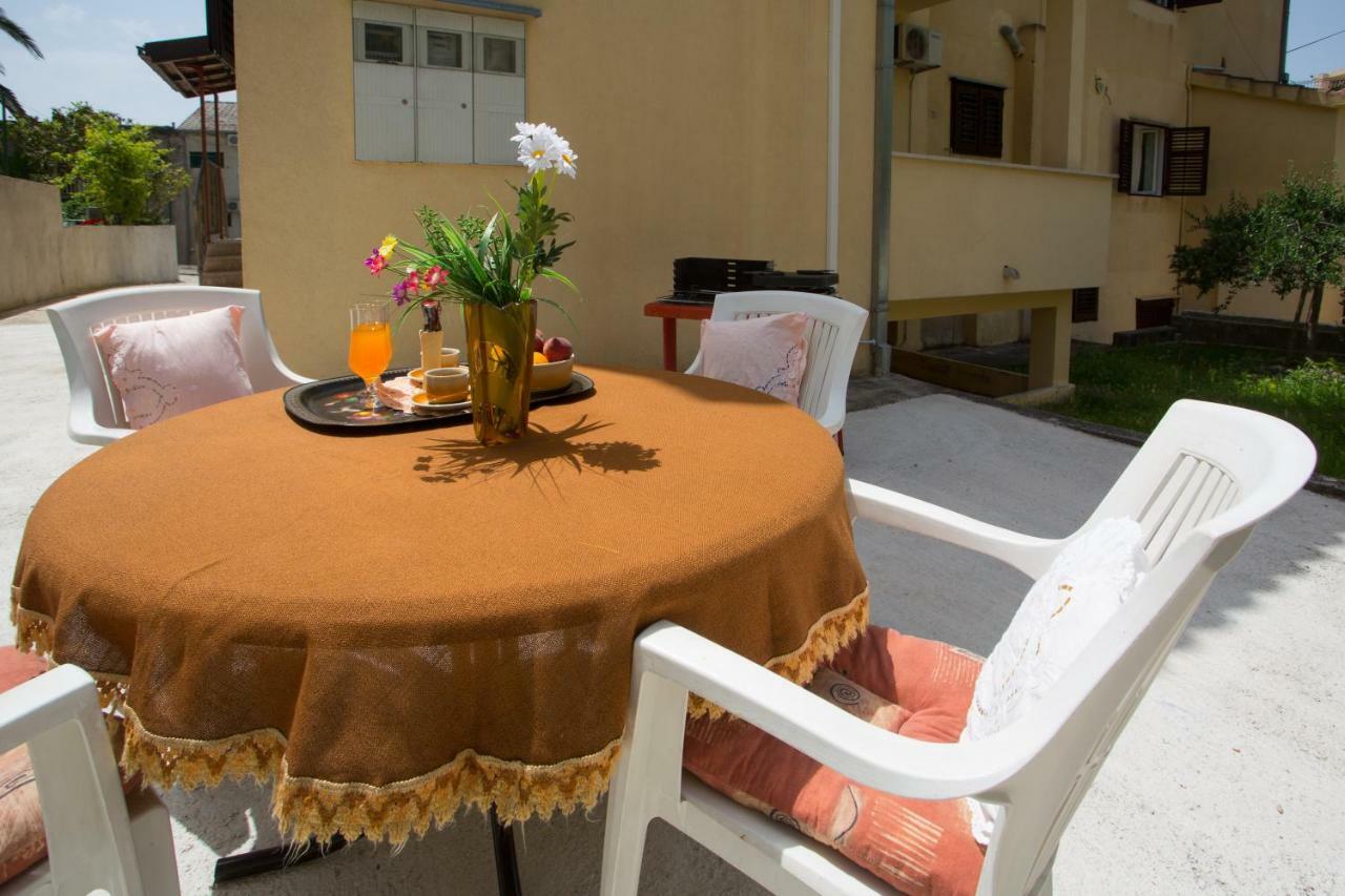 Apartments Mihic Makarska Exterior photo