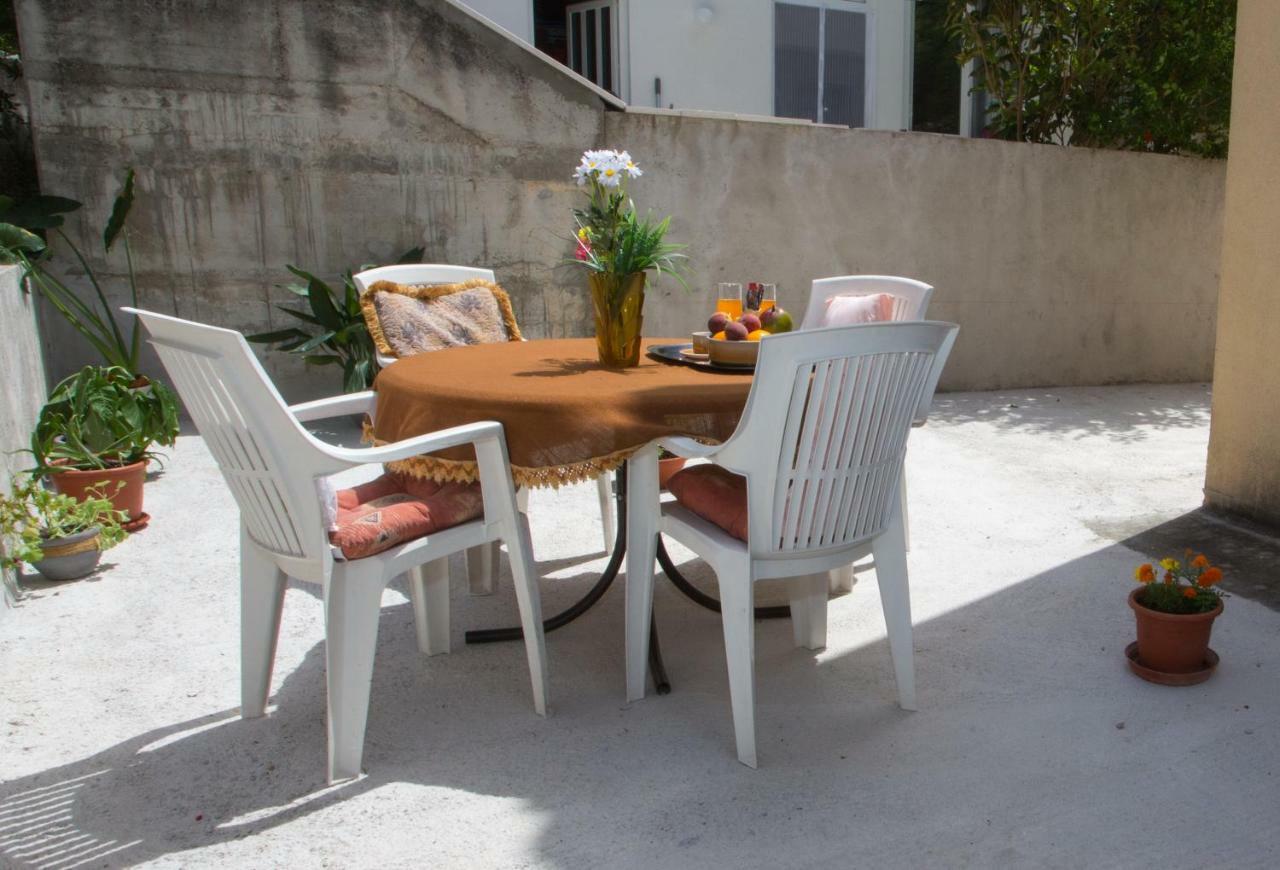 Apartments Mihic Makarska Exterior photo