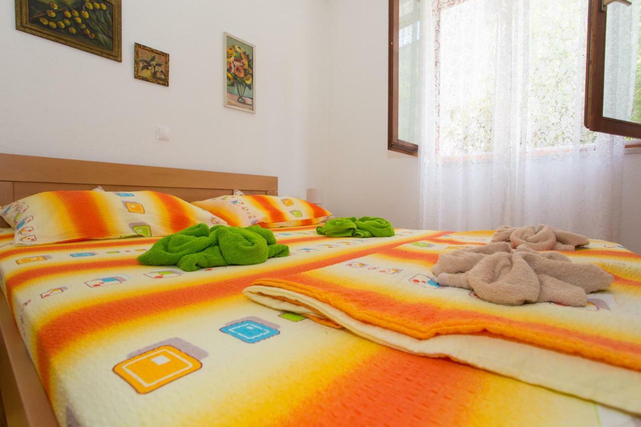 Apartments Mihic Makarska Exterior photo