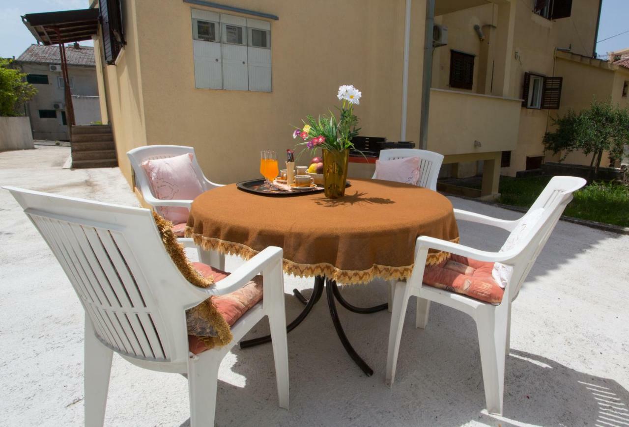 Apartments Mihic Makarska Exterior photo